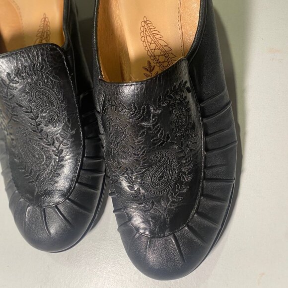 Sofft - Size 9.5M - Women's Camille Black Embroidered Mule - Picture 3 of 11